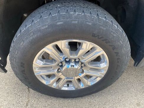 Used 2023 GMC Sierra 2500 Denali w/ Denali Ultimate Package AWD/4WD image 8