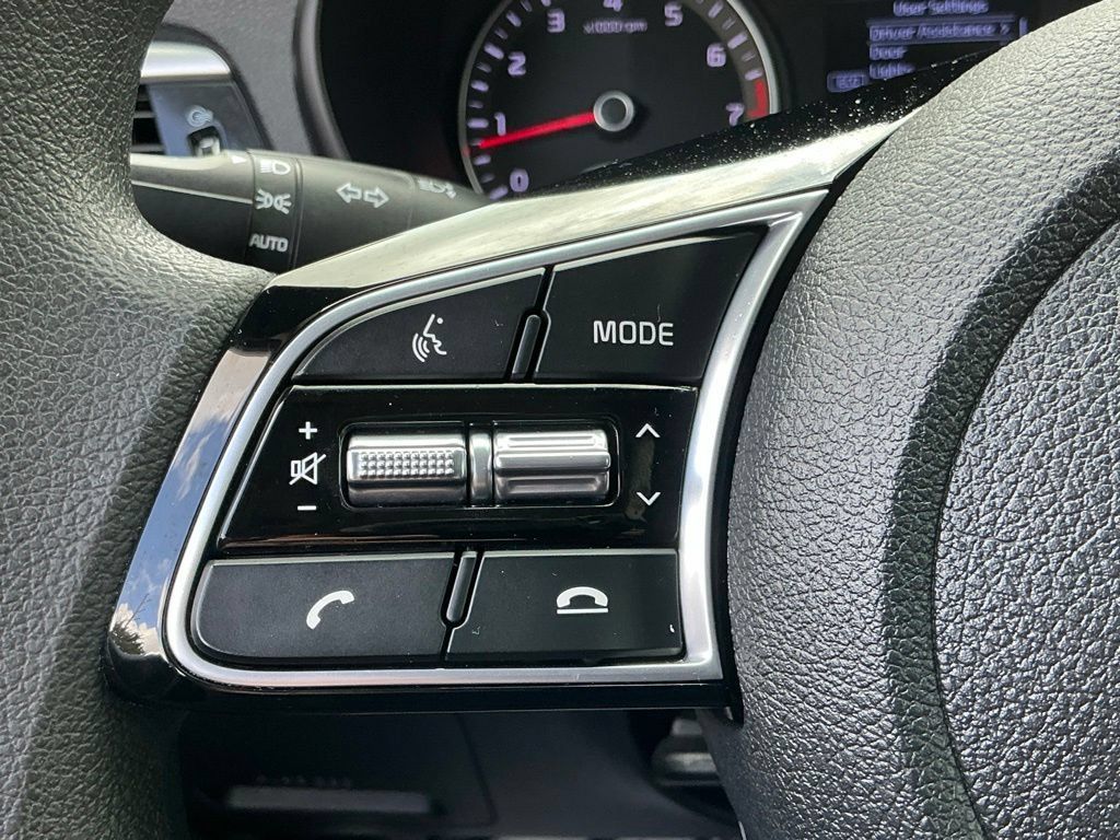 Used 2020 Kia Optima LX FWD image 30