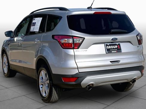 Used 2018 Ford Escape SE FWD image 12