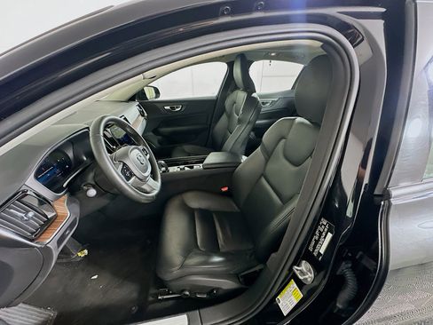 Used 2024 Volvo S60 B5 Plus image 13