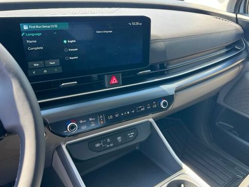 Used 2026 Kia Carnival LXS FWD image 19
