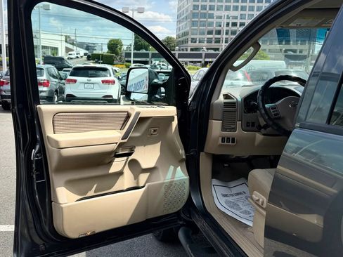 Used 2008 Nissan Titan SE AWD/4WD image 9