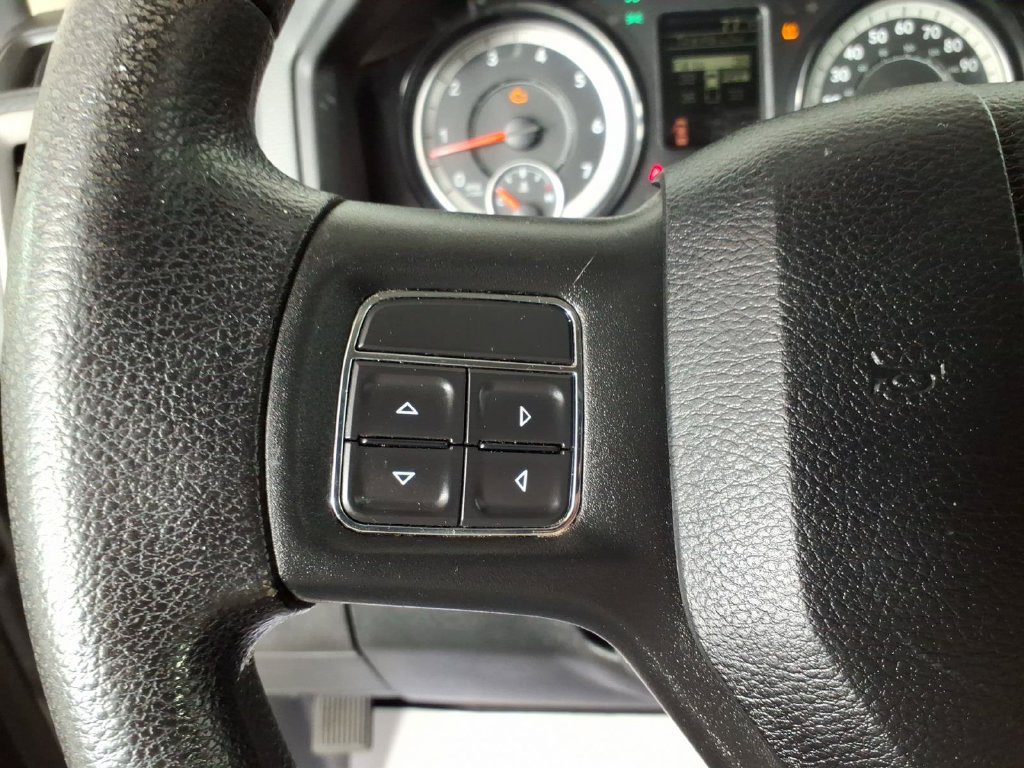 Used 2017 RAM 1500 Express AWD/4WD image 16
