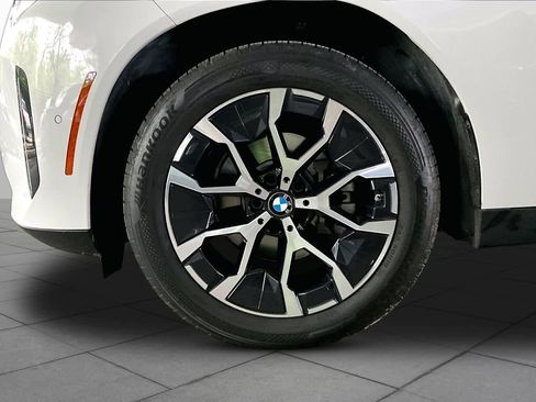 Used 2025 BMW X3 xDrive30i w/ Premium Package AWD/4WD image 8