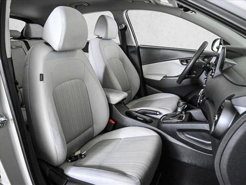 Used 2023 Hyundai Kona SEL image 21