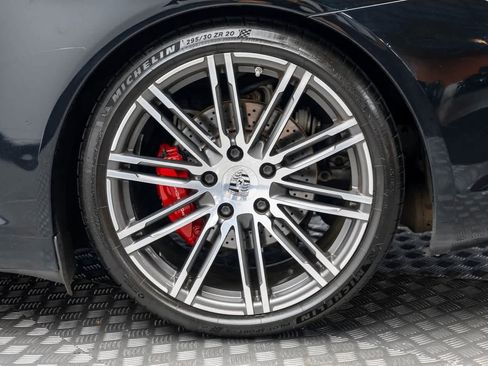 Used 2015 Porsche 911 Carrera 4S image 46