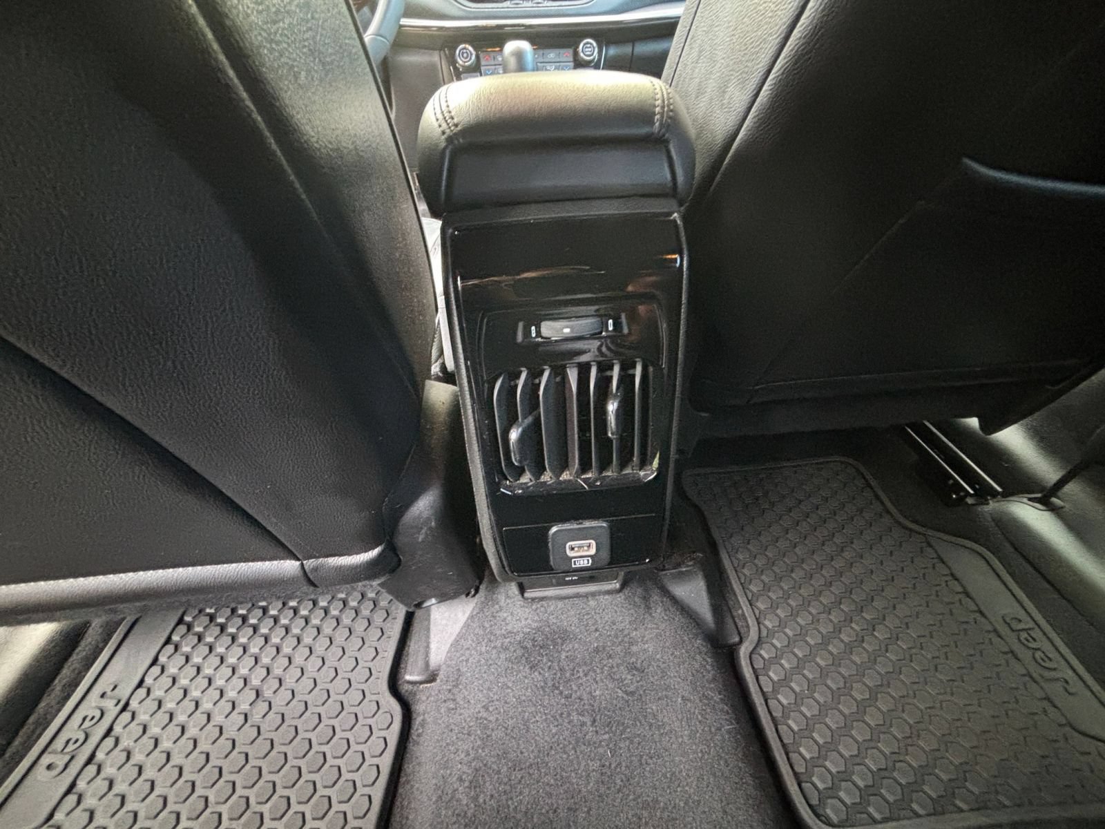 Used 2025 Jeep Compass Trailhawk AWD/4WD image 24