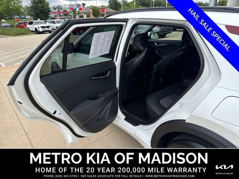 Used 2025 Kia Niro EX FWD image 30