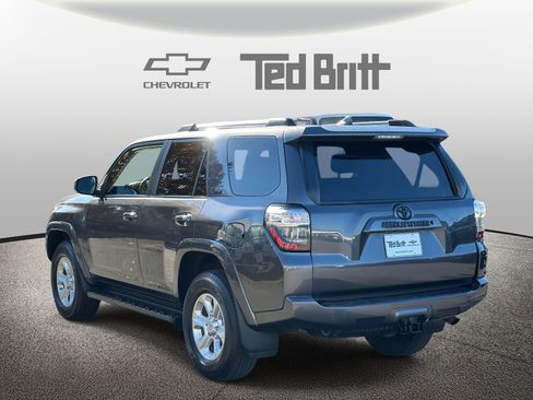 Used 2020 Toyota 4Runner SR5 image 6