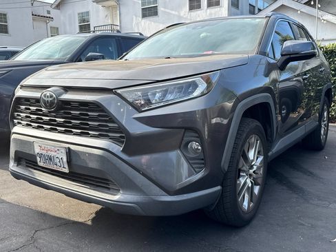 Used 2021 Toyota RAV4 XLE Premium FWD image 3