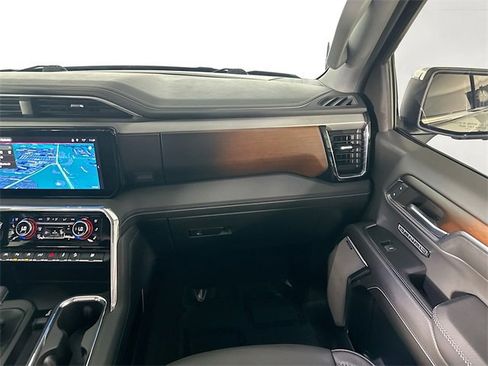 Used 2024 GMC Sierra 1500 Denali image 24