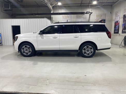 Used 2025 Ford Expedition Max Active AWD/4WD image 4