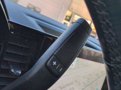 Used 2025 GMC Sierra 2500 SLE image 30