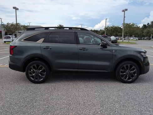 Used 2021 Kia Sorento EX w/ EX AWD X-Line Package image 3