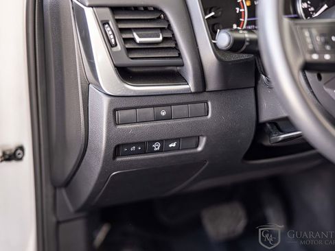 Used 2024 Nissan Rogue SV AWD/4WD image 20