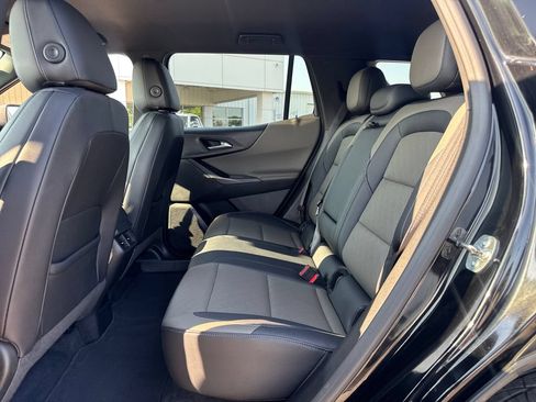 Used 2025 Chevrolet Equinox LT w/ Convenience Package II FWD image 14