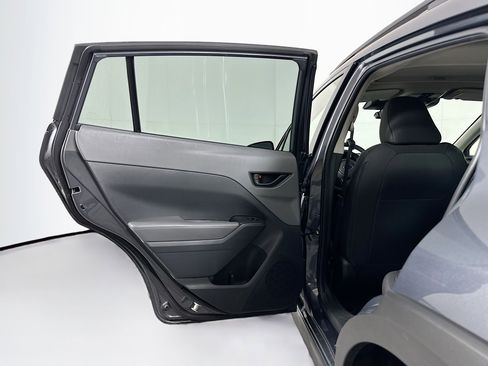 Used 2024 Subaru Crosstrek 2.0i Premium image 26