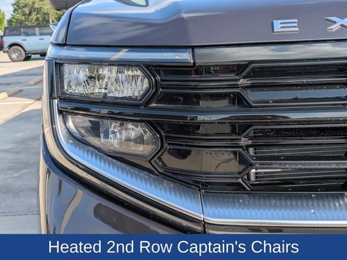 Certified 2025 Ford Expedition Max Platinum w/ Platinum Ultimate Package AWD/4WD image 9