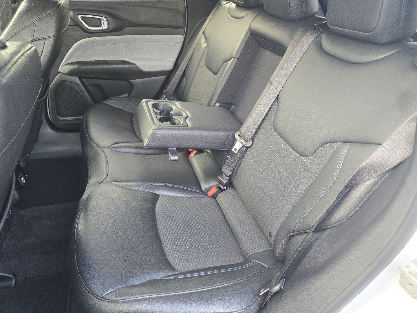Used 2023 Jeep Compass Latitude AWD/4WD image 26
