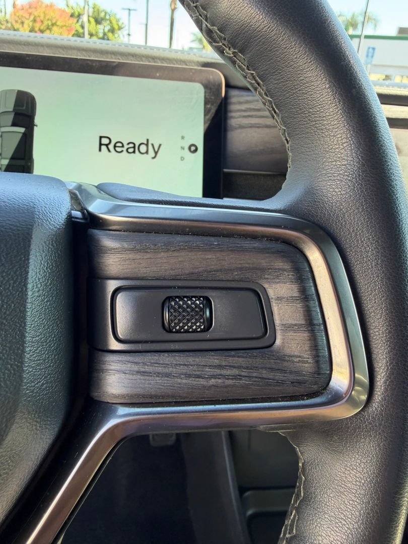 Used 2025 Rivian R1S Adventure Dual AWD/4WD image 47