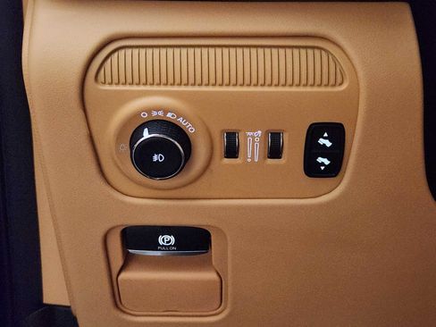 Used 2022 Jeep Grand Wagoneer Series III AWD/4WD image 41
