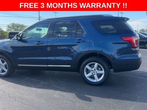 Used 2017 Ford Explorer XLT w/ Equipment Group 202A AWD/4WD image 5
