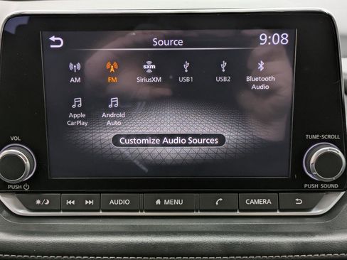 Used 2024 Nissan Rogue SV image 7