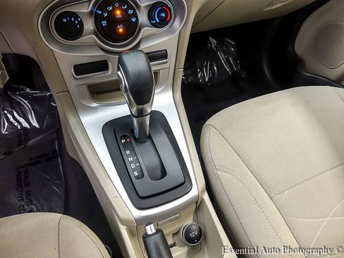 Used 2019 Ford Fiesta SE image 18