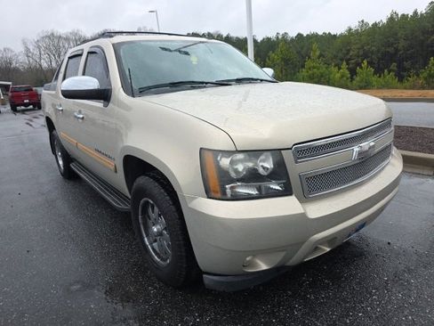 Used 2008 Chevrolet Avalanche LT w/ LT Preferred Equipment Group image 7