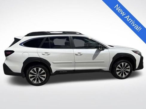 Used 2023 Subaru Outback Limited AWD/4WD image 8