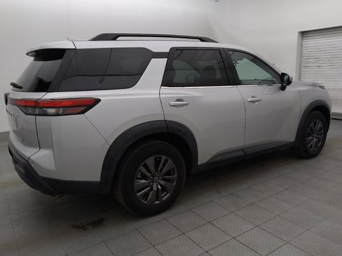Used 2022 Nissan Pathfinder SV FWD image 10