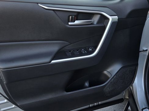 Certified 2025 Toyota RAV4 XLE image 10