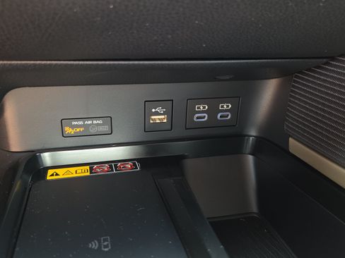 Used 2026 Toyota Camry SE FWD image 27