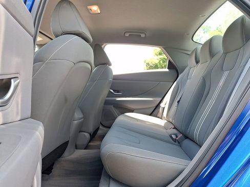 Used 2023 Hyundai Elantra SEL w/ Convenience Package FWD image 10