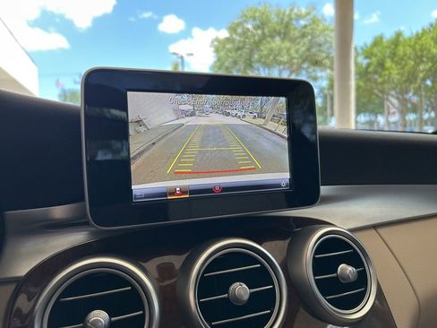 Used 2018 Mercedes-Benz C 300 4MATIC Sedan image 9