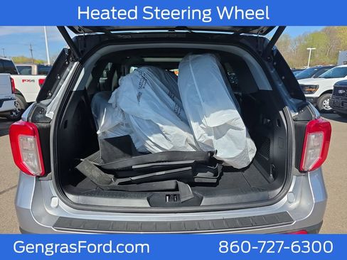 Certified 2022 Ford Explorer XLT w/ Equipment Group 202A AWD/4WD image 16