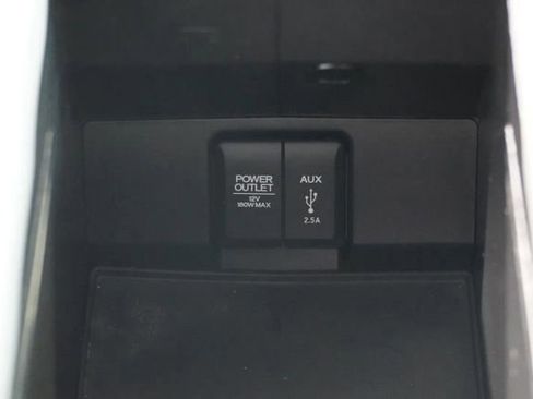 Used 2017 Honda Pilot Touring image 30