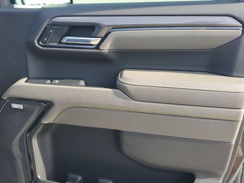 Used 2024 Chevrolet Silverado 1500 ZR2 w/ Technology Package image 45