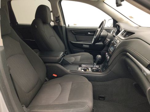 Used 2017 Chevrolet Traverse LT FWD image 21