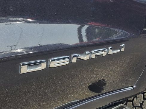 Used 2023 GMC Sierra 1500 Denali Ultimate AWD/4WD image 8