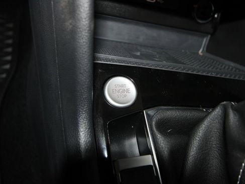 Used 2024 Volkswagen Taos SE image 12