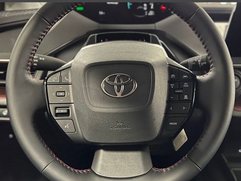 Certified 2026 Toyota Prius Plug-In Hybrid image 28