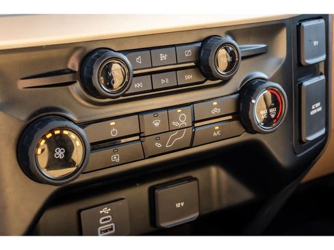 Used 2024 Ford F250 XLT image 24