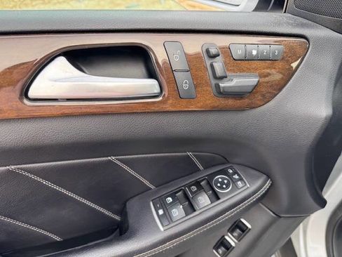 Used 2015 Mercedes-Benz GL 450 4MATIC image 48