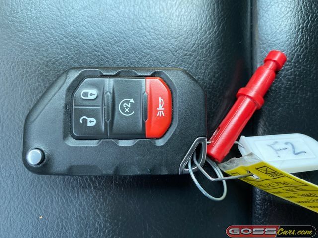 Used 2022 Jeep Wrangler Unlimited Sahara AWD/4WD image 27