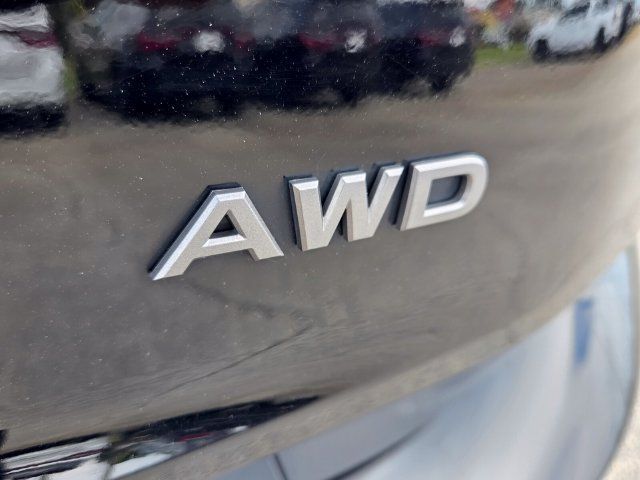 Used 2024 Nissan Rogue S AWD/4WD image 12