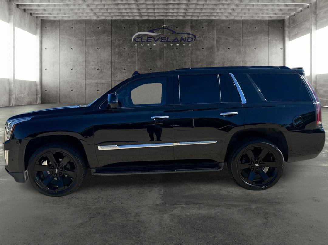 Used 2018 Cadillac Escalade Luxury AWD/4WD image 6