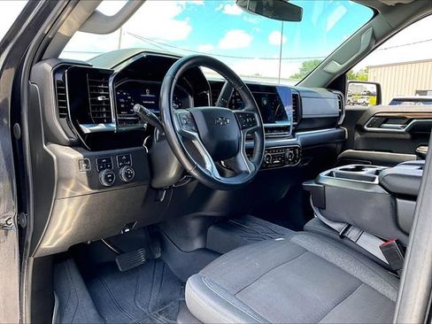 Used 2023 Chevrolet Silverado 1500 RST w/ Protection Package AWD/4WD image 8
