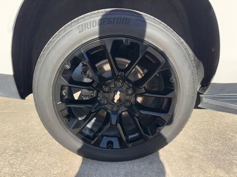Used 2022 Chevrolet Suburban LT AWD/4WD image 46