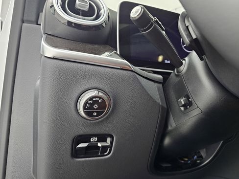 New 2026 Mercedes-Benz GLC 300 4MATIC image 8